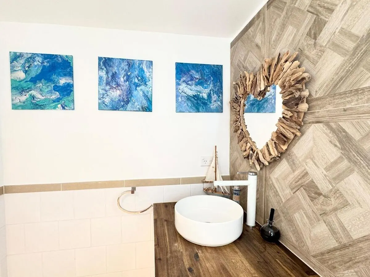 Morocaan Beachfront Comfort Suite Gold Coast 0*,  Australia